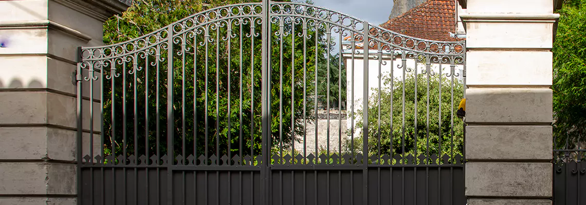 Wooden Swing Gate Repair in Greenacres, FL